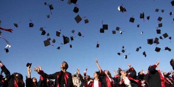 Dört Yıllık Üniversite Bölümü Nasıl Erken Biter?